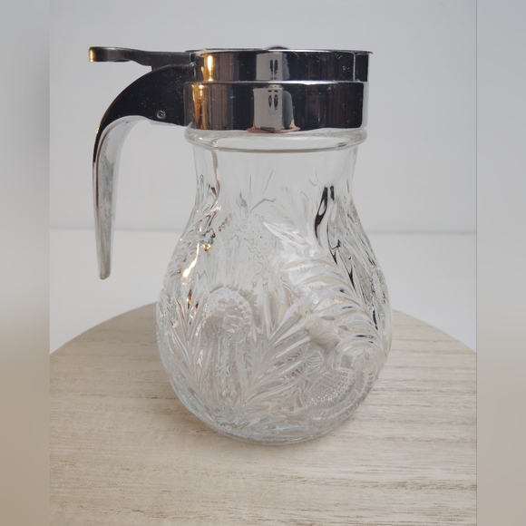 Crystal Cut Floral Leaf Pattern Glass Syrup Dispenser/ Pitcher with Lid - Picture 3 of 8